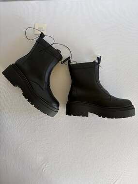 Arizona Jean Co Xander Women's Black Lug Sole Platform Ankle Boots Size 8.5 M